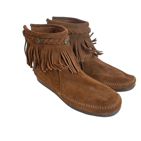 Minnetonka Double Fringe Side Zip Suede Brown Flat Soled Ankle Boot 2360011 - Picture 2 of 13